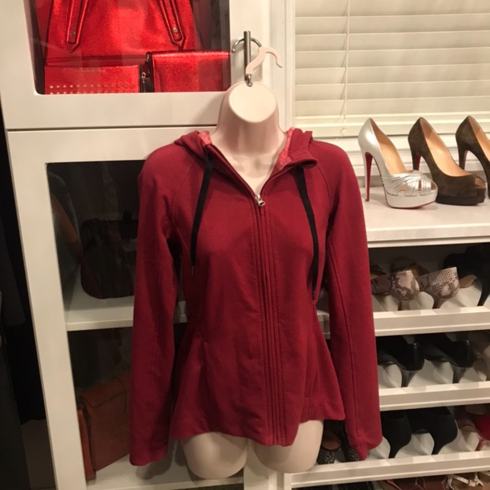 Lululemon Maroon Sweatshirt
